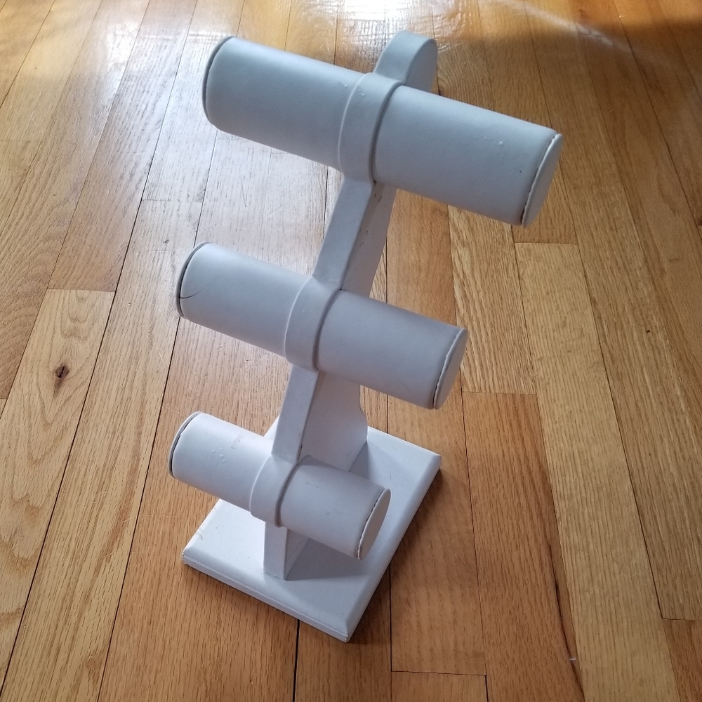White 3-tier Bracelet Display